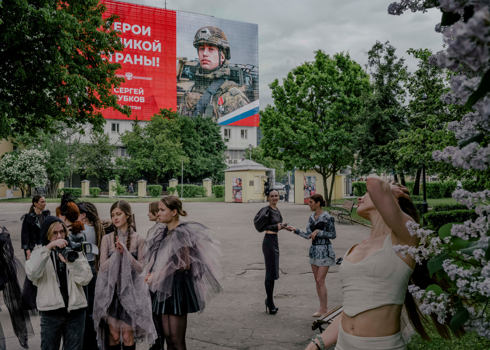 Конфлікт в Україні майже не відчувається в Москві.